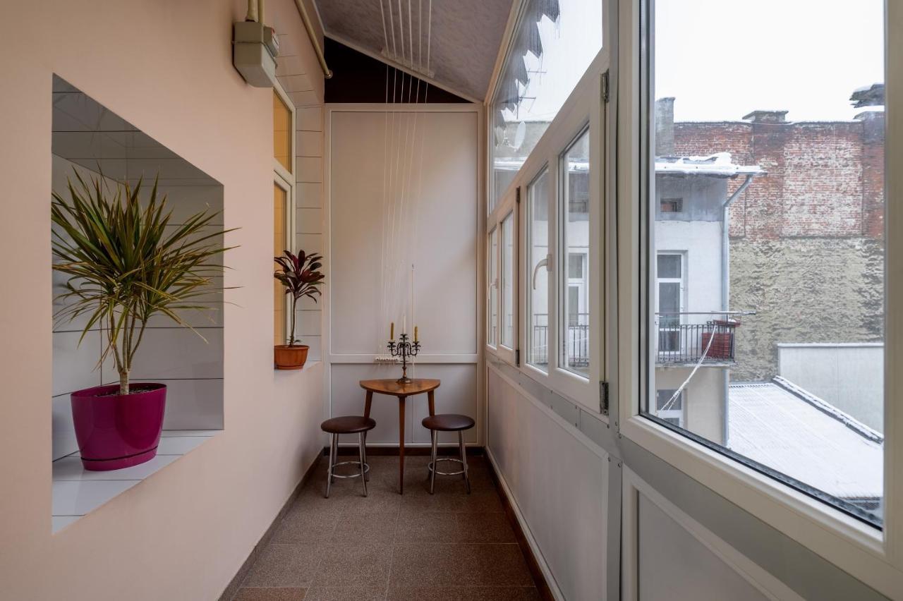 Noviy Svit 4 Apartments Leópolis Exterior foto